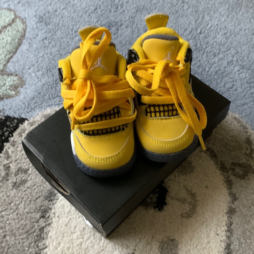 Infant Jordan 4 retro